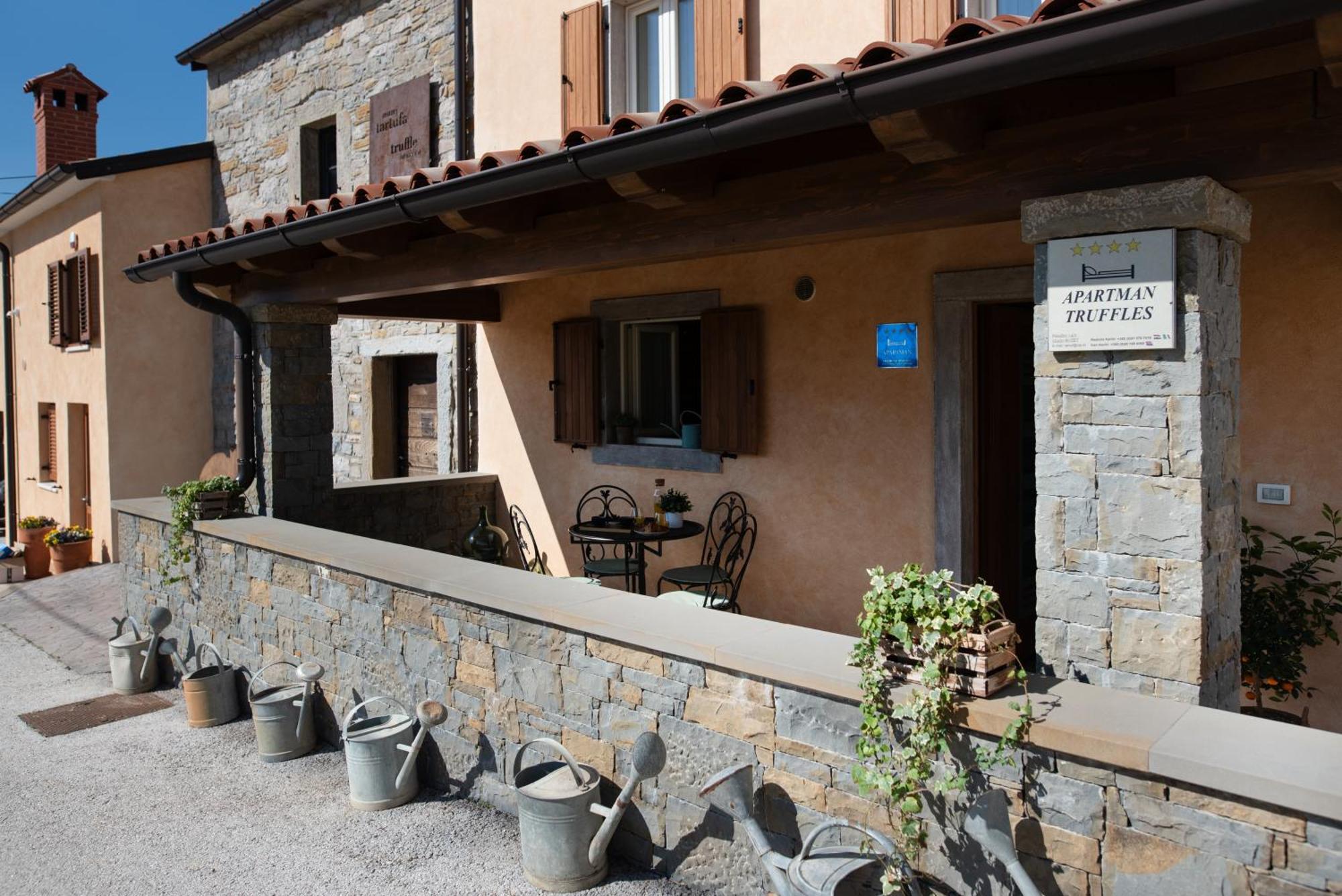 Appartamento Truffle House Karlic Buzet Esterno foto