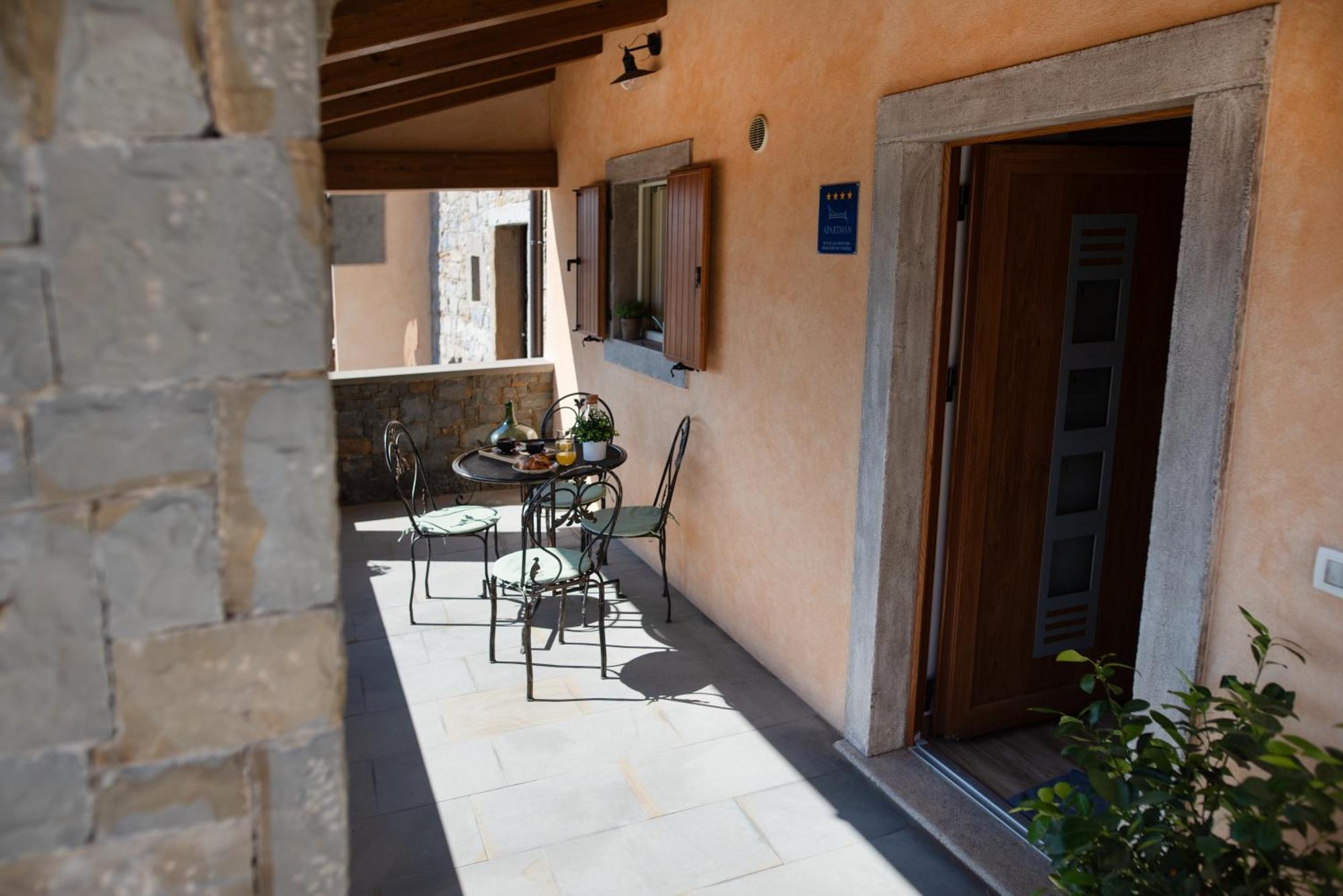 Appartamento Truffle House Karlic Buzet Esterno foto