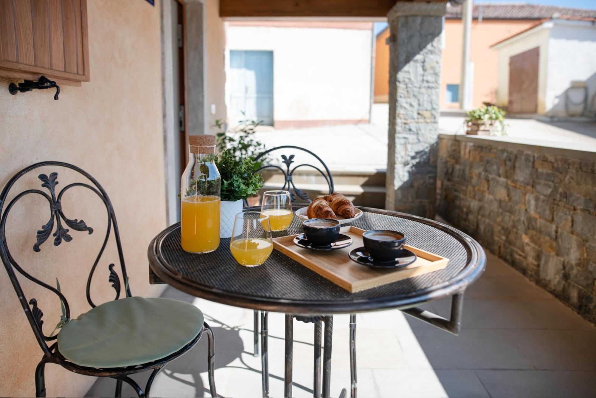 Appartamento Truffle House Karlic Buzet Esterno foto