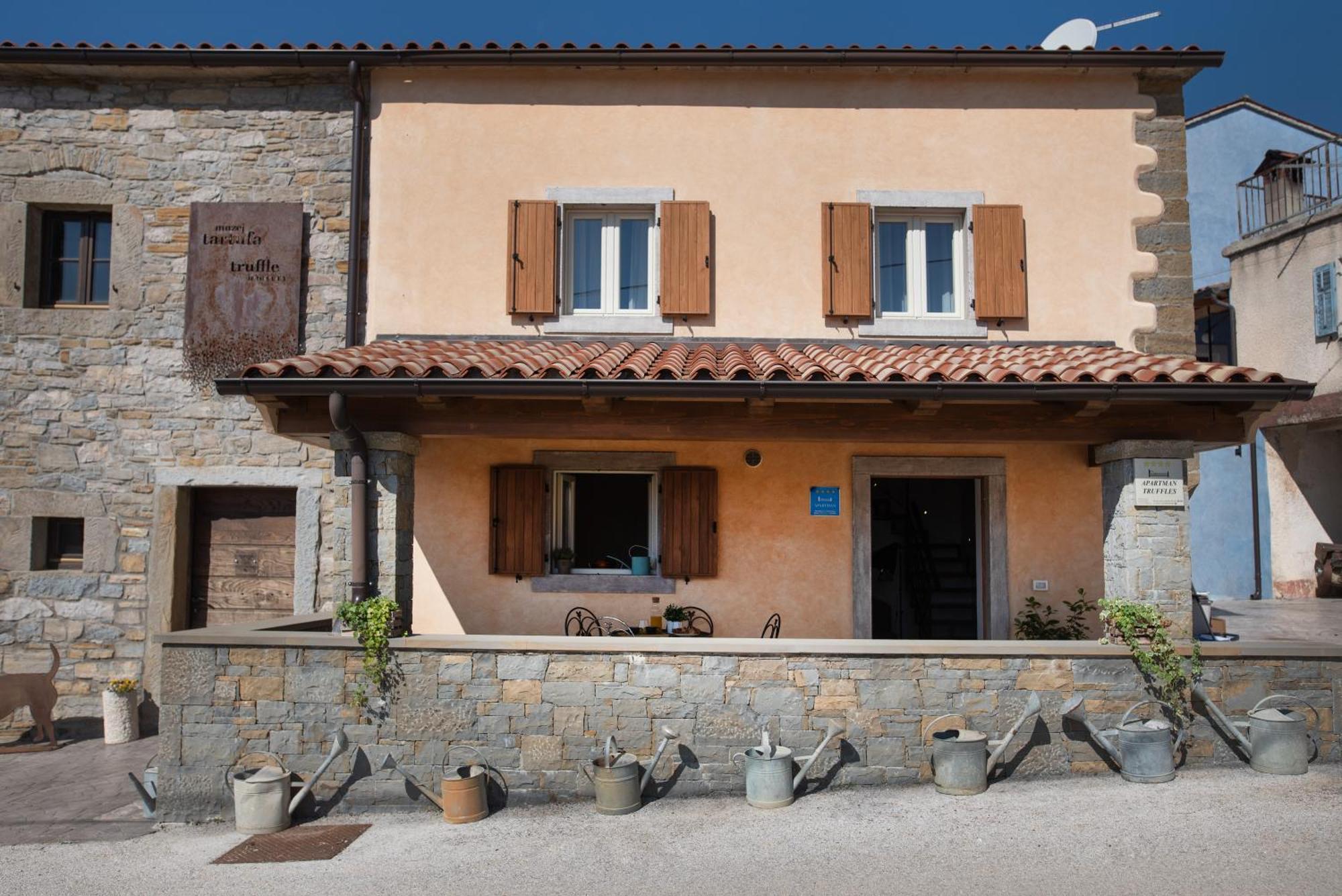 Appartamento Truffle House Karlic Buzet Esterno foto
